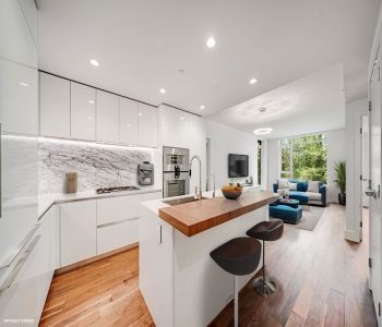 MLS# R2874803