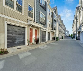 MLS# R2883515