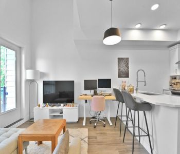 MLS# R2884361