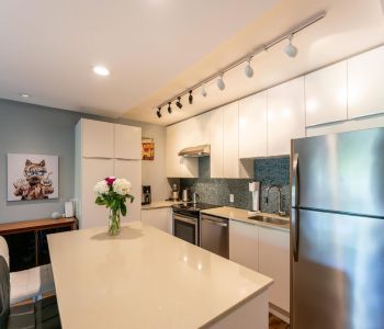 MLS# R2884881