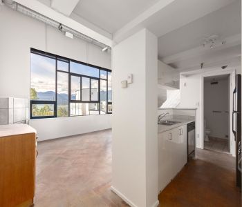 MLS# R2885422