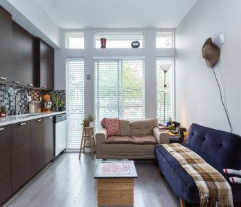MLS# R2885661