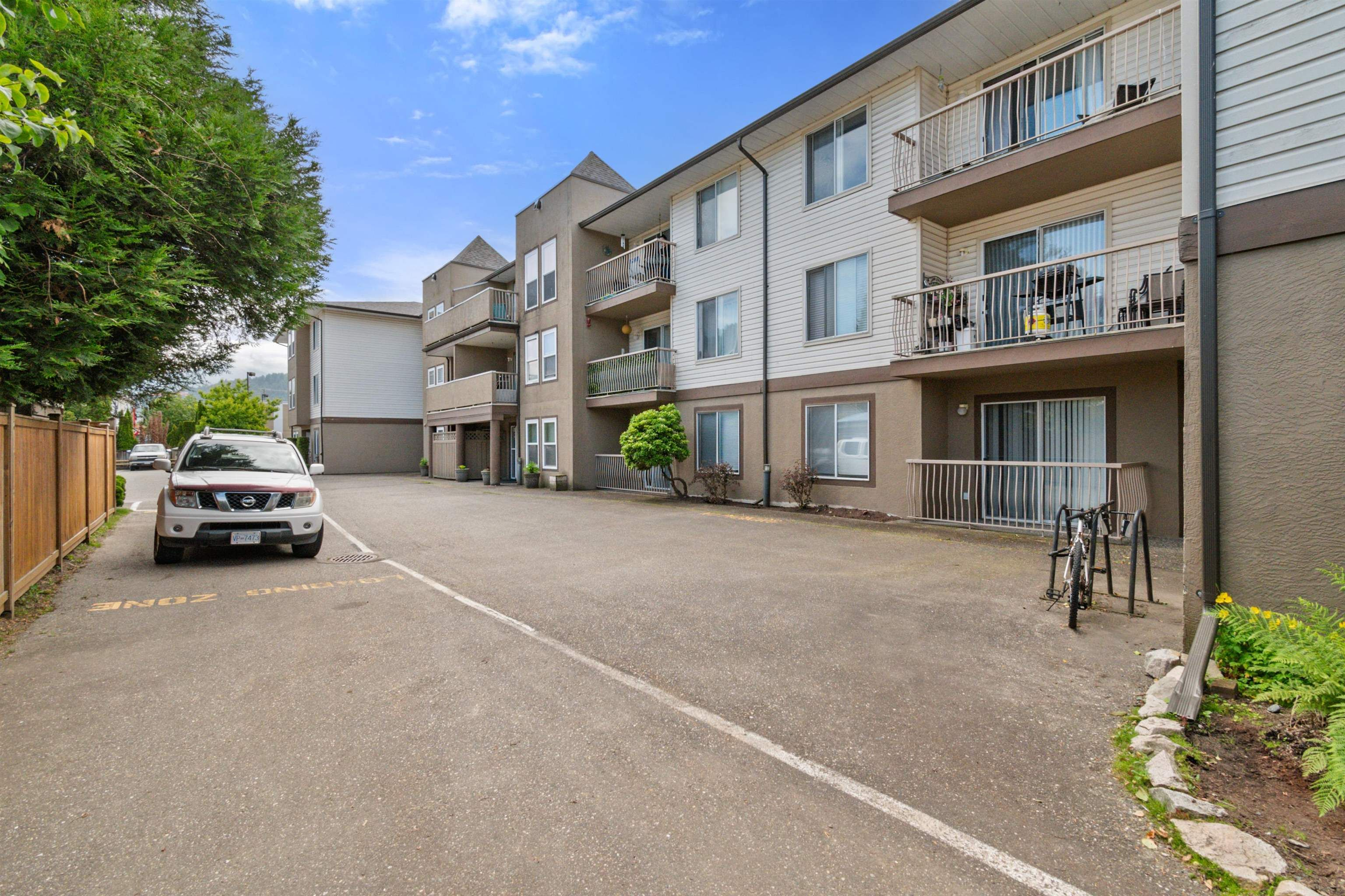 MLS# R2894556